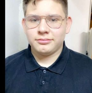 Meet your Posher, Ulises